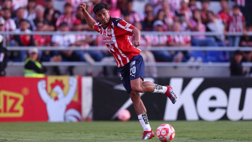 Ángel Sepúlveda regresa a Chivas con un par de asistencias destacadas