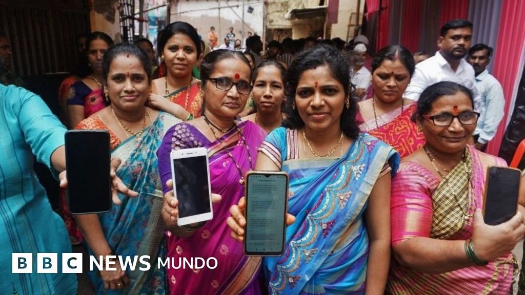 El experimento que paga a más de 100 millones de mujeres por su labor en el hogar y sus sorprendentes resultados