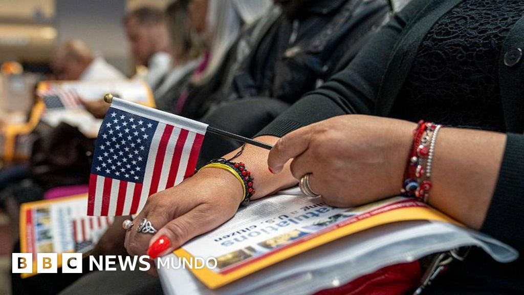 En un limbo: testimonios de migrantes a un paso de su ciudadanía estadounidense antes de la cancelación del gobierno de Trump