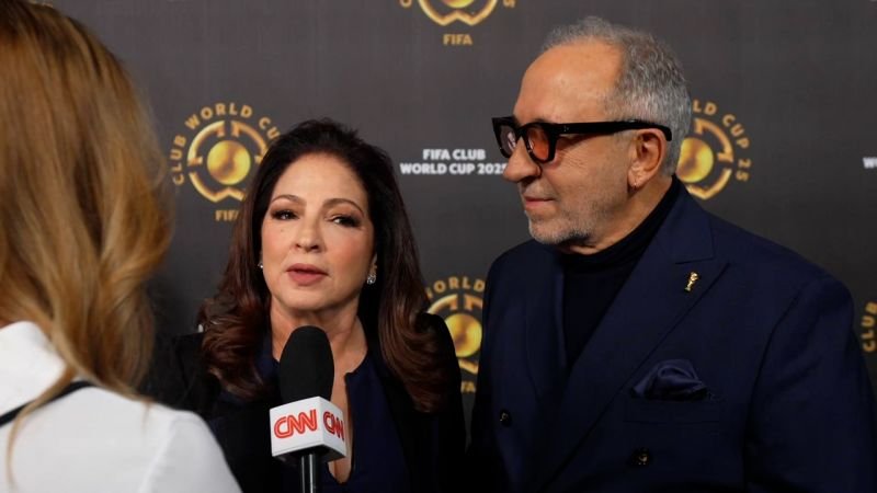 Gloria y Emilio Estefan festejan la llegada del Mundial de Clubes a Miami