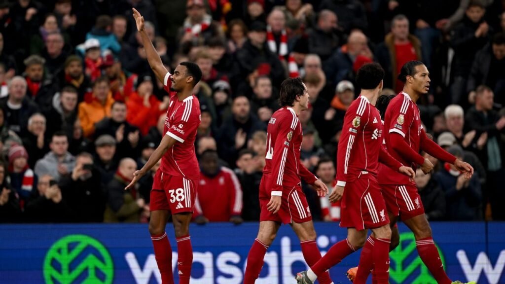 Liverpool logra una victoria ante Wolverhampton sin deslumbrar