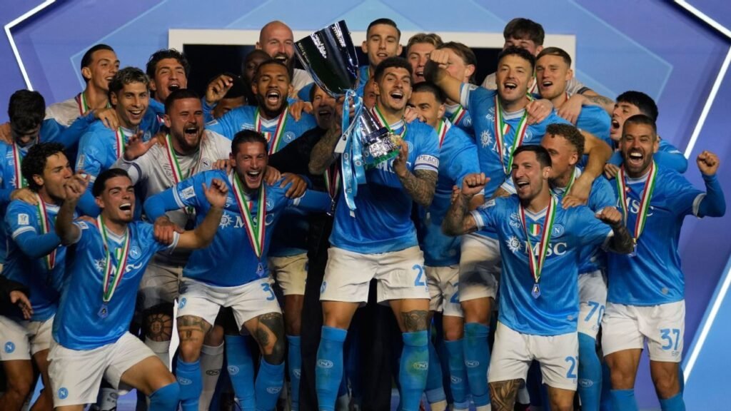Napoli se corona campeón de la Supercopa de Italia tras vencer contundentemente al Bologna