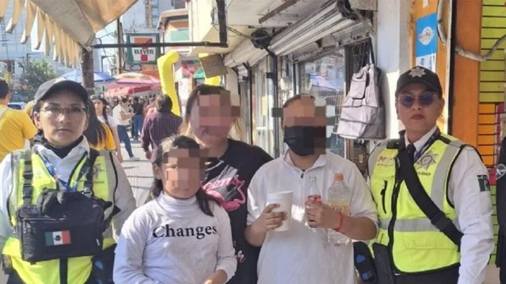 Niñas desaparecen mientras acompañan a su mamá de compras navideñas