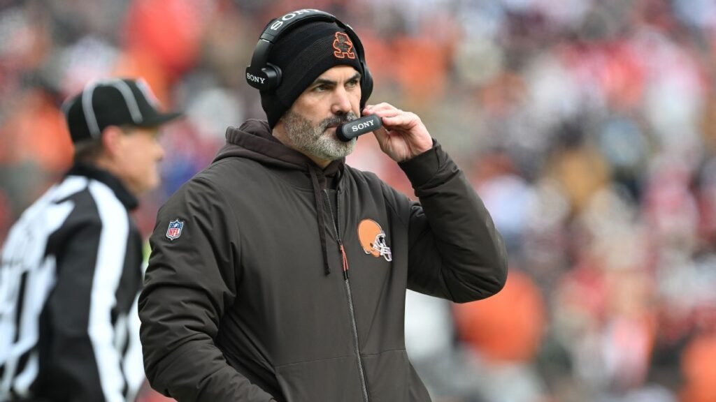 Stefanski no revela sus planes futuros con los Browns
