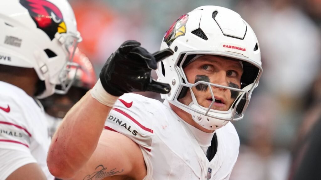 Trey McBride establece nuevo récord de recepciones para alas cerradas en la NFL