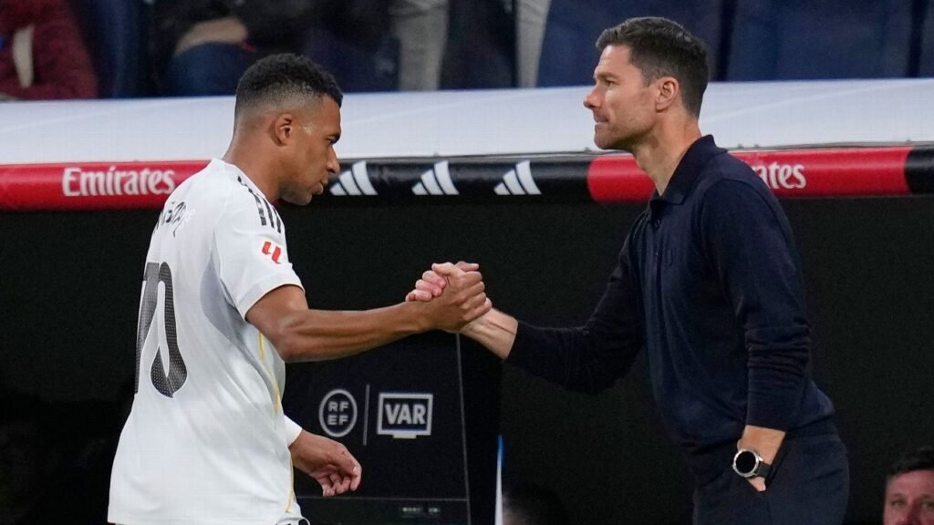 Mbappé revela su conexión con Xabi Alonso: "Definitivamente suceden cosas"