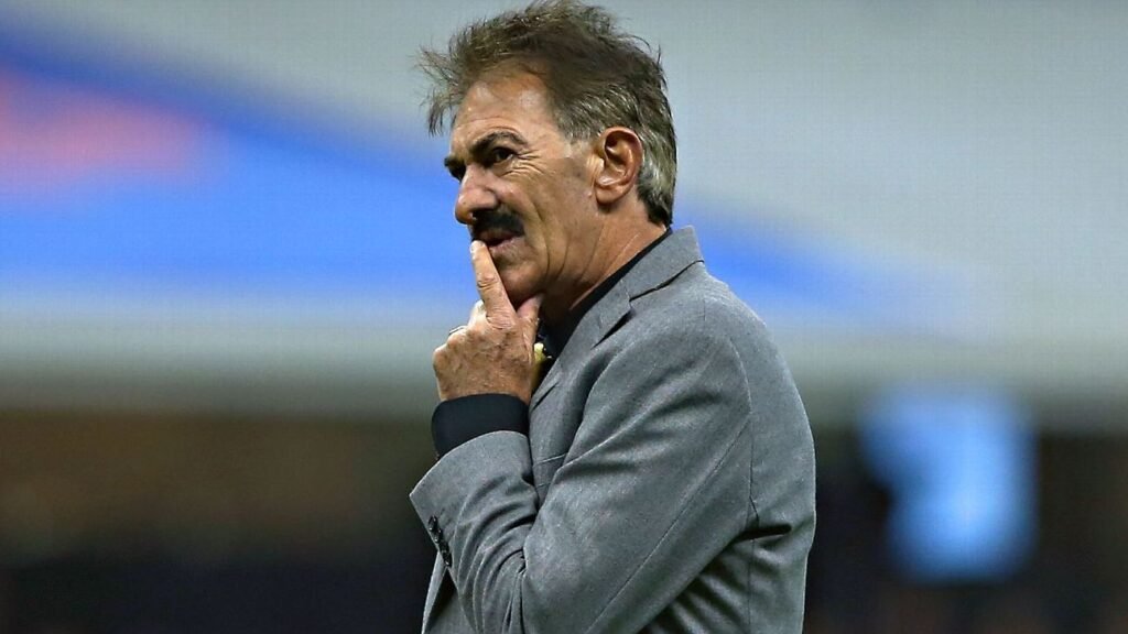 La Volpe critica la estrategia de Aguirre para el Mundial 2026