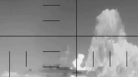 Submarino estadounidense hunde buque de guerra iraní en el Índico; se reportan numerosos muertos y desaparecidos