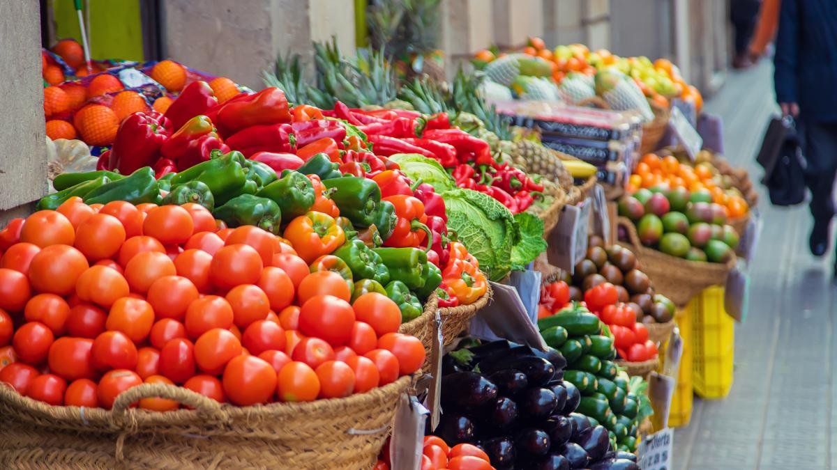 El "impuesto del miedo" aumenta el costo de la canasta básica hasta un 20% en México