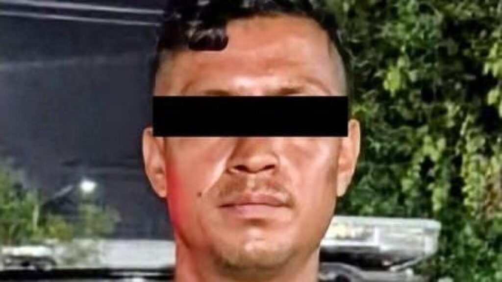 Capturan en NL al sospechoso que empujó a un adulto mayor, quien falleció al ser atropellado por un tráiler.