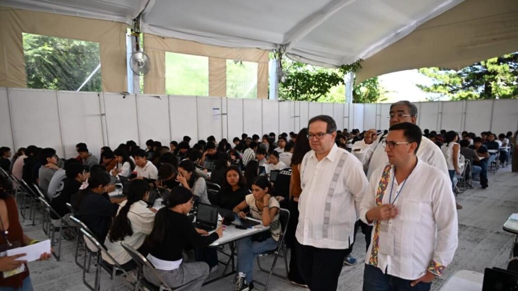 El rector de la UNAM reconoce problemas operativos y fraudes en las solicitudes; inician la revisión de pruebas.