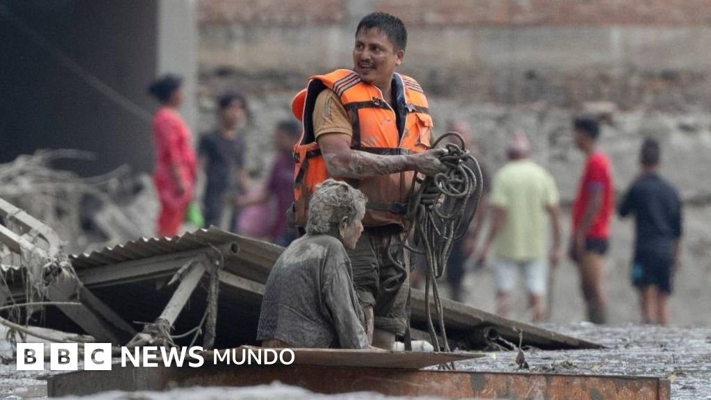 Impacto devastador de una avalancha en la frontera entre Nepal y Tíbet: ¡Mira el video!