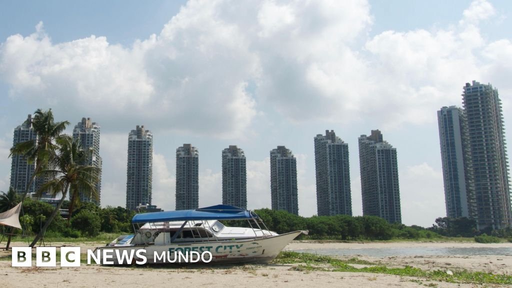 La Ciudad Fantasma de Forest City: Rascacielos Vacíos y el Refugio de los Estafadores