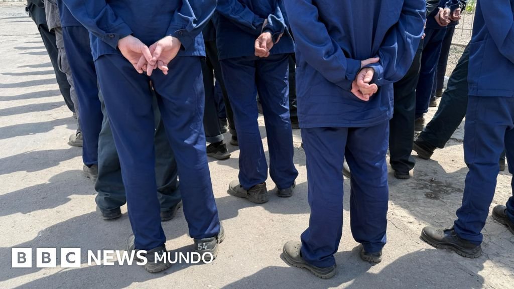 Soldados ucranianos encarcelados explican a la BBC sus motivos para combatir con Rusia contra su patria