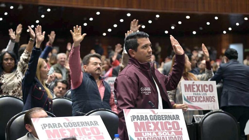 Diputados respaldan la reforma que limita candidatos con doble nacionalidad.
