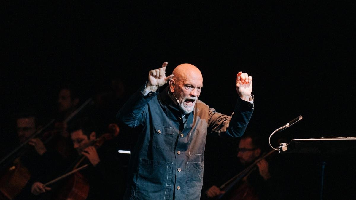 El gobernante ciego del mundo: John Malkovich